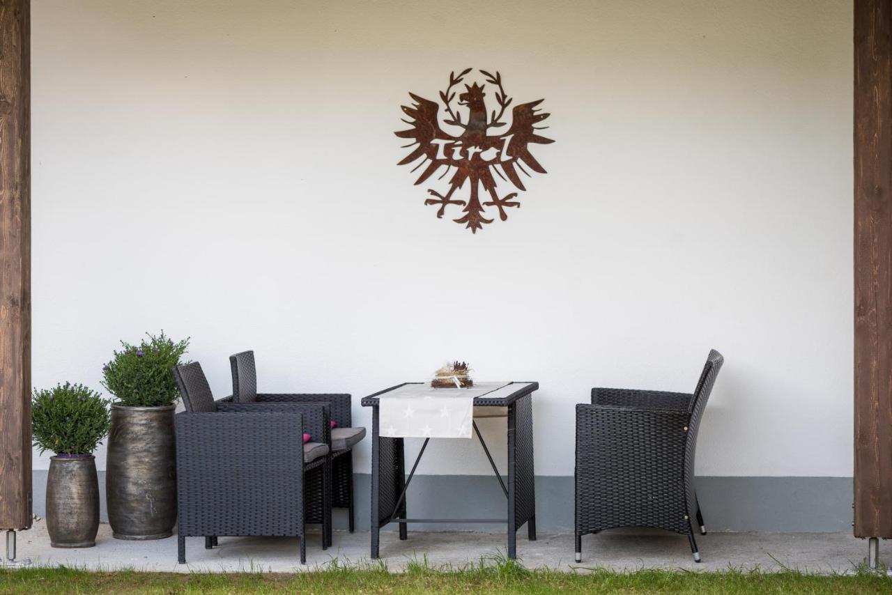 Ninas Residenzerl Apartment Kolsassberg Luaran gambar